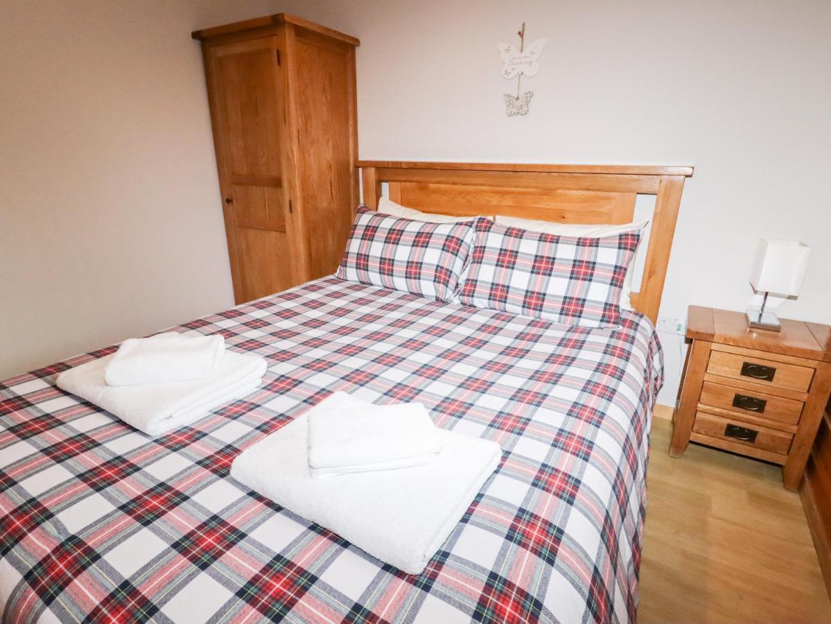 Watersview Lodge Leek Bagian luar foto