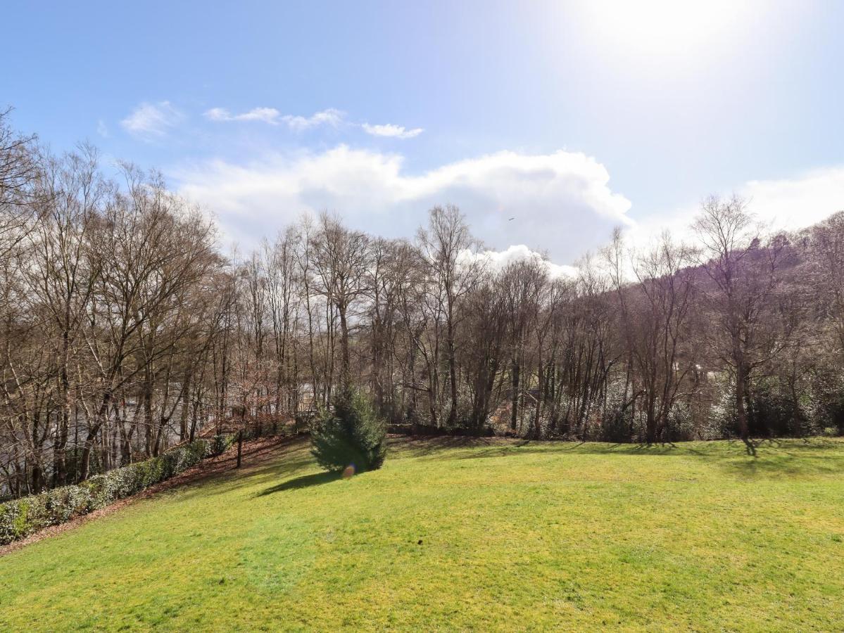Watersview Lodge Leek Bagian luar foto